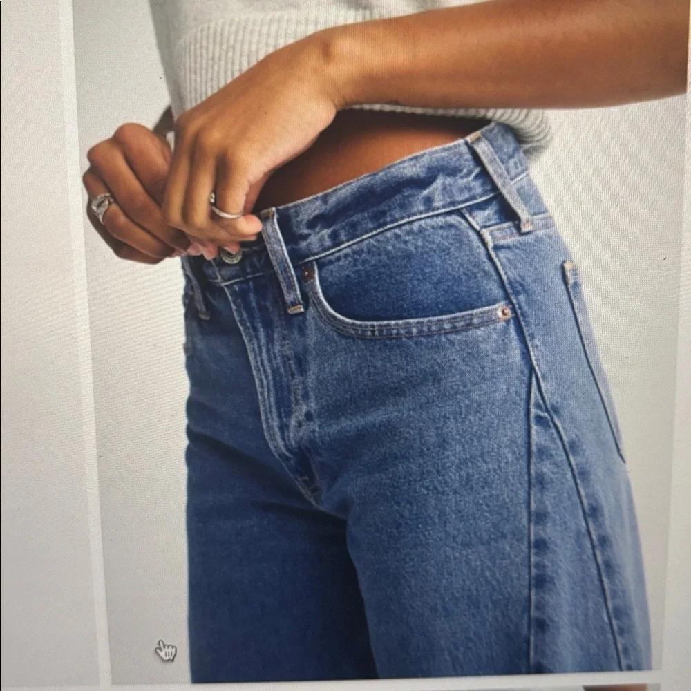 Abercrombie & Fitch Curve love Mid Rise Barrel Jean - Picture 4 of 9
